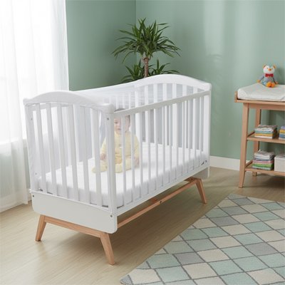 Moustiquaire lit bébé